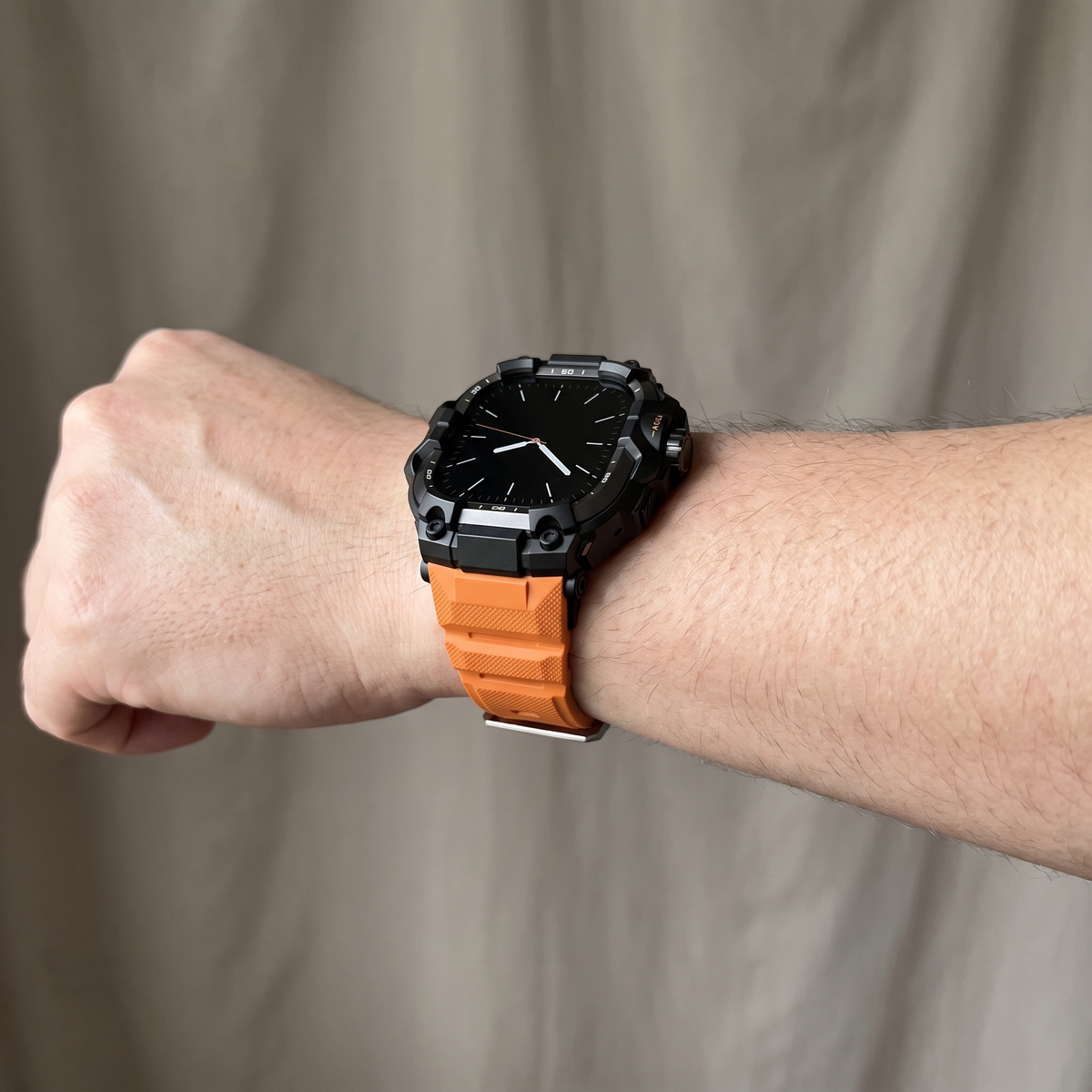 TIC-CI-013 wrist 03