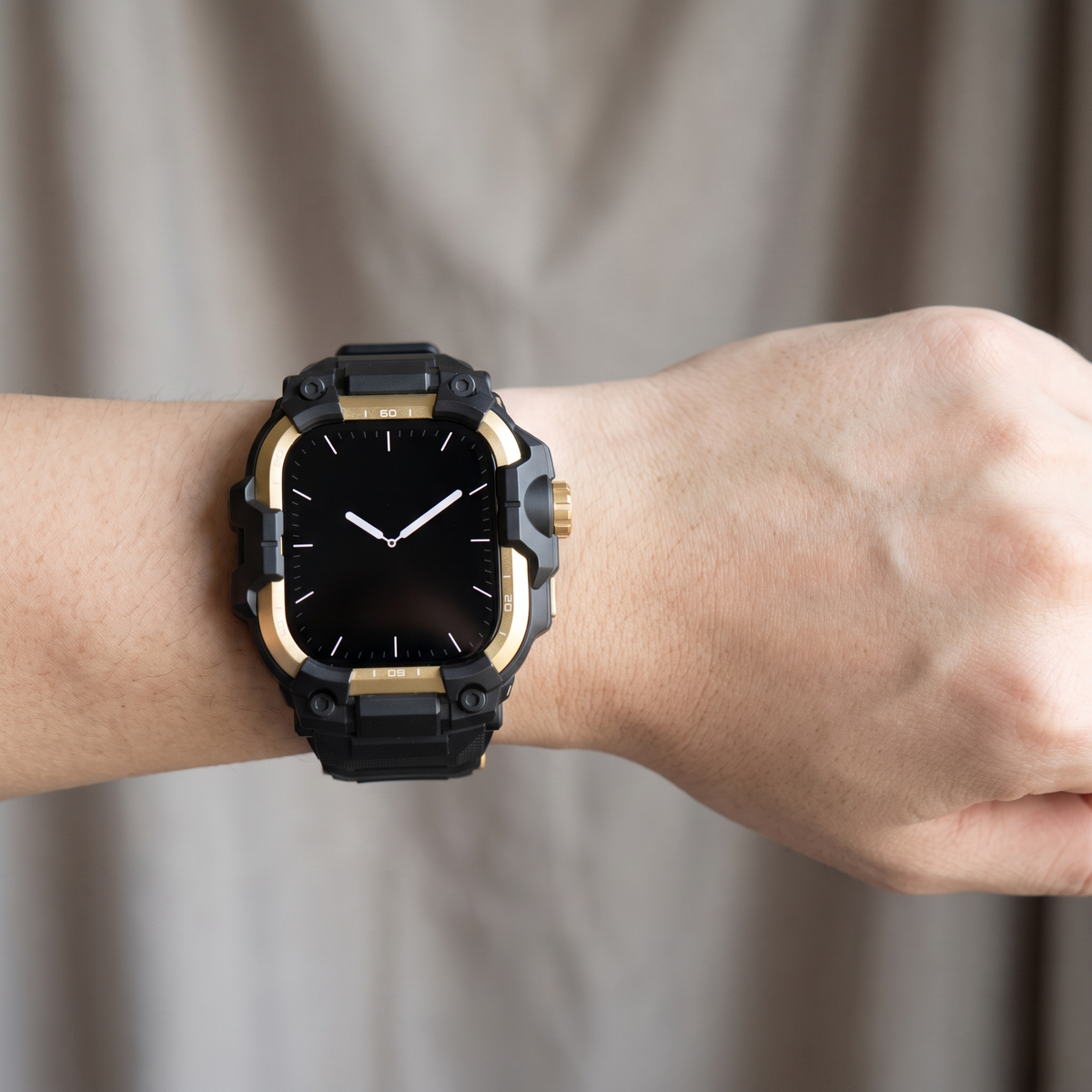 TIC-CI-015 wrist 01