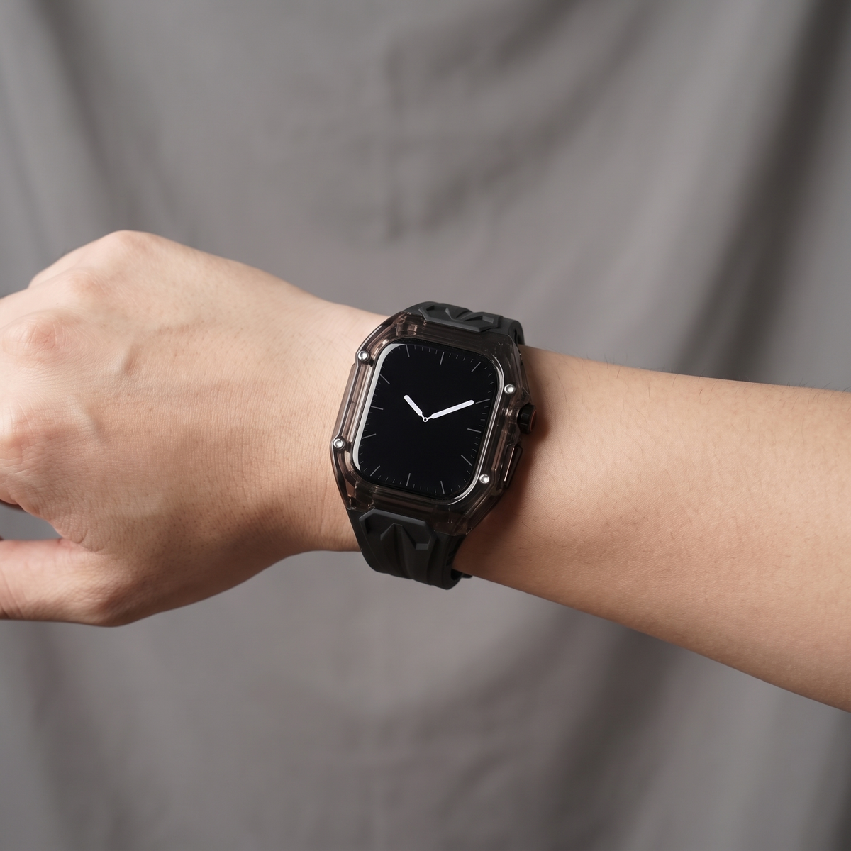 TIC-CI-040 wrist 01