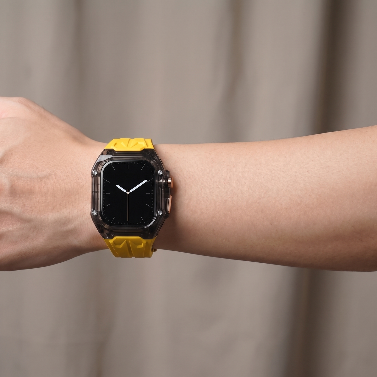 TIC-CI-044 wrist 01